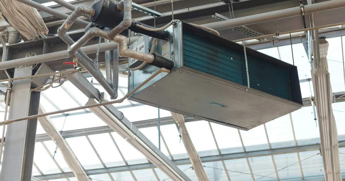 天井吊りの空調機